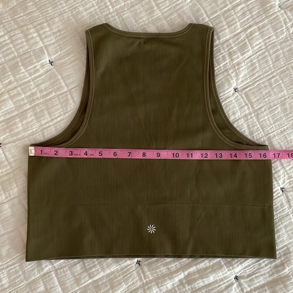 ATHLETA Aurora Seamless Crop Rib Tank Top V-Neck in Acacia Olive Green Size XL - Picture 6 of 8